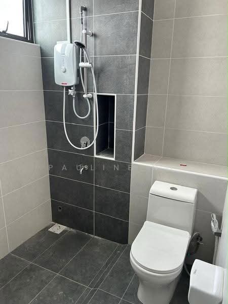 Rumah Teres 2-Tingkat untuk Disewa di Mount Austin (Johor Bahru) - Pauline Ng - Bathroom - PropertyGuru.com.my