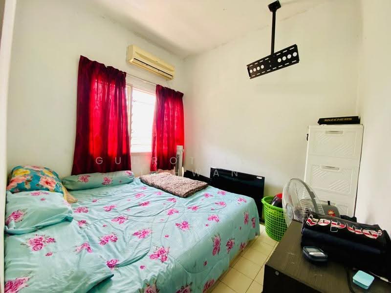 2.5-storey Terraced House for Sale in Ampang Jaya (Ampang) - Gudrotullah Ikhwan - Bedroom - PropertyGuru.com.my