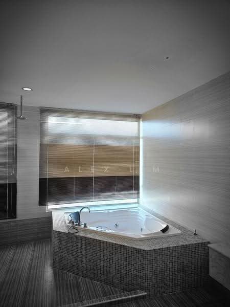 Condominium for Rent at The View Condominium - Alex Lim - Bathroom - PropertyGuru.com.my