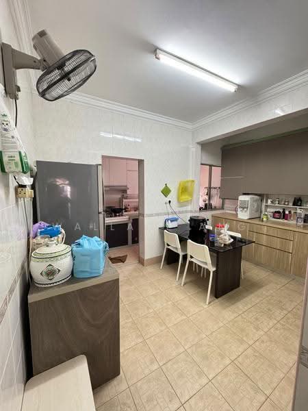 1-storey Terraced House for Sale in Taman Puteri Wangsa (Ulu Tiram) - Wallace Ang - Kitchen - PropertyGuru.com.my