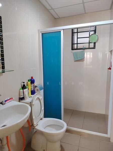 Service Residence for Sale at OUG Parklane - Alex Leaw - Bathroom - PropertyGuru.com.my