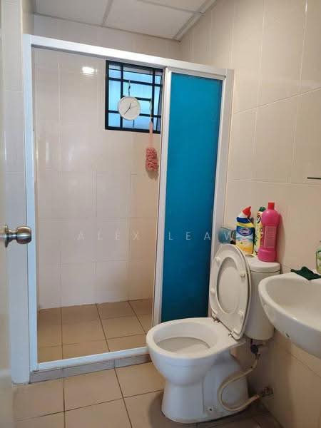 Service Residence for Sale at OUG Parklane - Alex Leaw - Bathroom - PropertyGuru.com.my