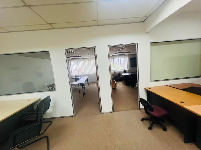 Office for Rent in Kuchai Lama (Kuala Lumpur) - Raymond Siew - Study - PropertyGuru.com.my