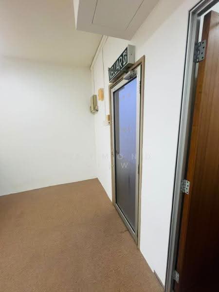 Office for Rent in Kuchai Lama (Kuala Lumpur) - Raymond Siew - Corridor - PropertyGuru.com.my