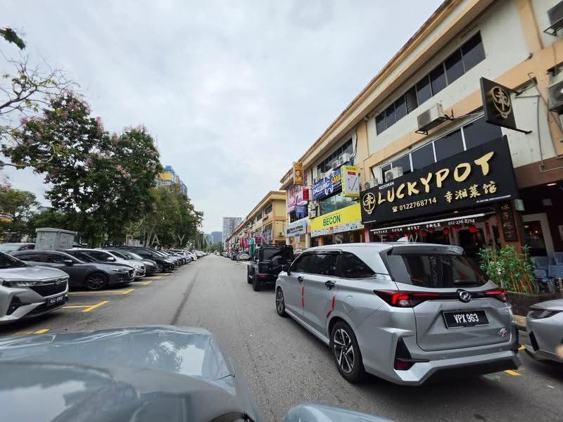 Office for Rent in Kuchai Lama (Kuala Lumpur) - Raymond Siew - Exterior - PropertyGuru.com.my