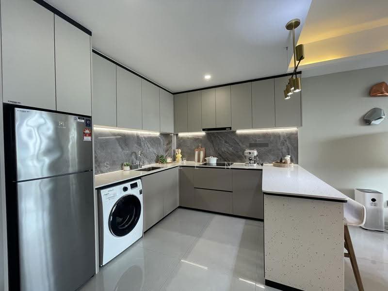 Apartment for Sale at R&F Princess Cove Phase 3-New Casa Suites - Samuel Ngo - Kitchen - PropertyGuru.com.my