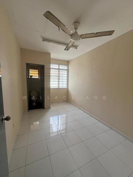 2-storey Terraced House for Sale in Nusantara Prima (Gelang Patah) - Wallace Ang - Bathroom - PropertyGuru.com.my