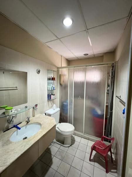 Townhouse for Sale in Bandar Sri Damansara (Selangor) - Ken Lai - Bathroom - PropertyGuru.com.my