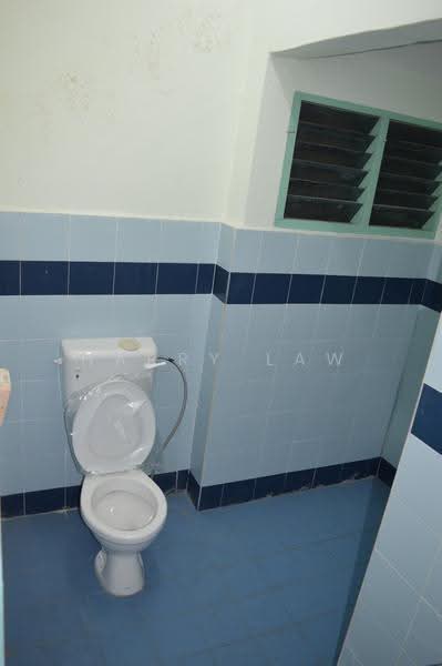 3-storey Terraced House for Sale in Taman Aman (Melaka City) - Harry Law - Bathroom - PropertyGuru.com.my