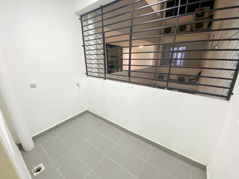 Kediaman Servis untuk Dijual di Twin Danga Residence - Carson . - Interior - PropertyGuru.com.my