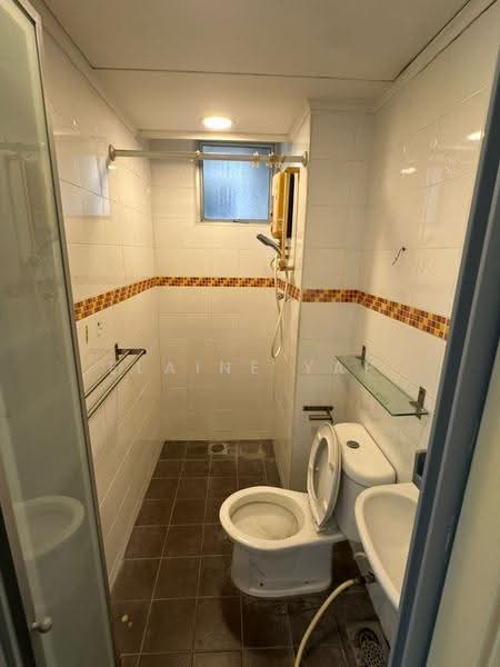 Pangsapuri untuk Dijual di SD Apartments - Elaine Yap - Bathroom - PropertyGuru.com.my