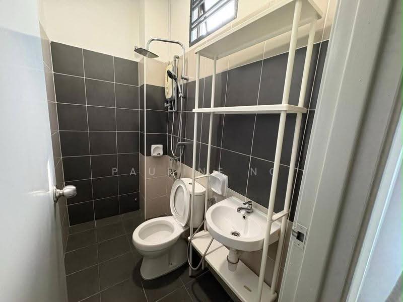 2-storey Terraced House for Rent in Johor Bahru (Johor) - Pauline Ng - Bathroom - PropertyGuru.com.my
