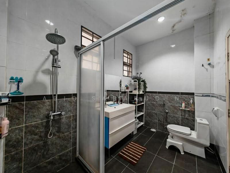 Rumah Berkembar untuk Dijual di Taman Andaman Ukay (Ulu Kelang) - Abid Sabarudin - Bathroom - PropertyGuru.com.my