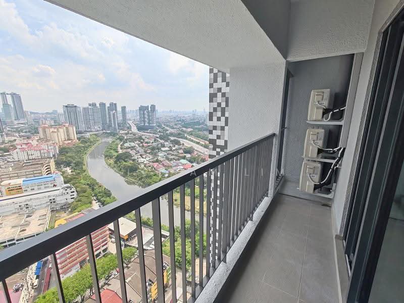 Kediaman Servis untuk Disewa di D'Ivo - William Lim - Balcony - PropertyGuru.com.my