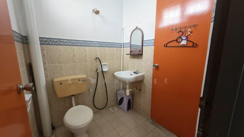 2-storey Terraced House for Rent in Kota Masai (Pasir Gudang) - Aamani Lee - Bathroom - PropertyGuru.com.my