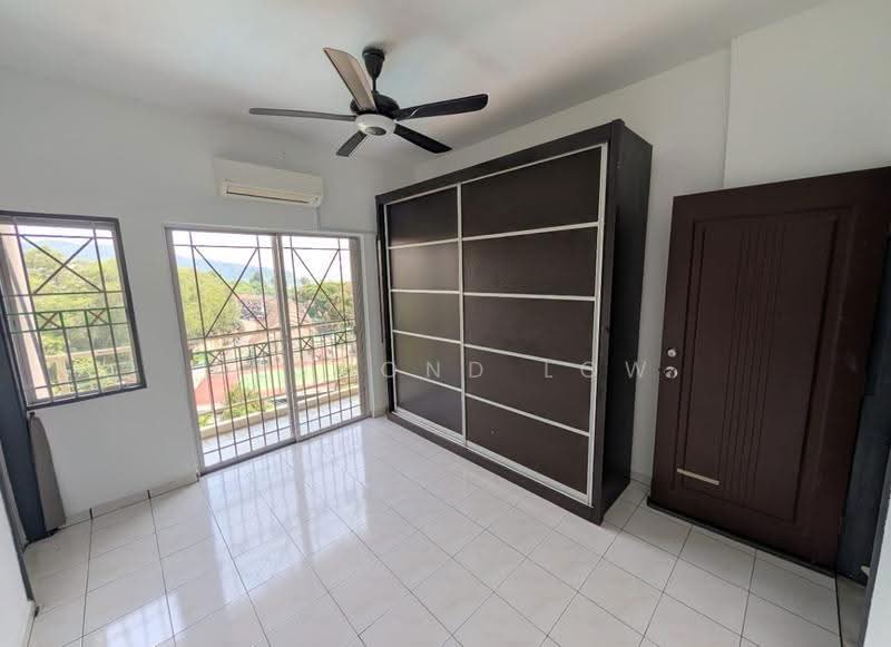 Pangsapuri untuk Disewa di Midah Heights Condominium - Desmond Low - Bedroom - PropertyGuru.com.my