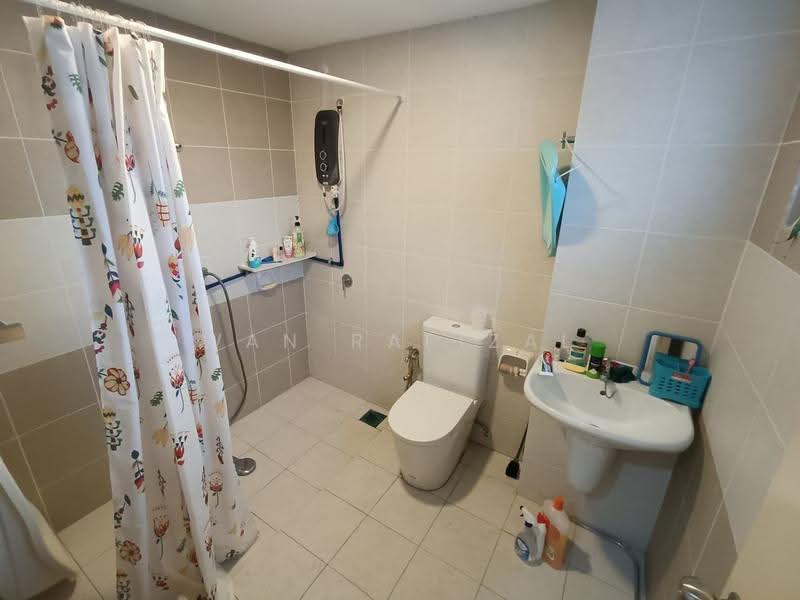 2-storey Terraced House for Sale in Semenyih (Selangor) - Wan Rafizal - Bathroom - PropertyGuru.com.my