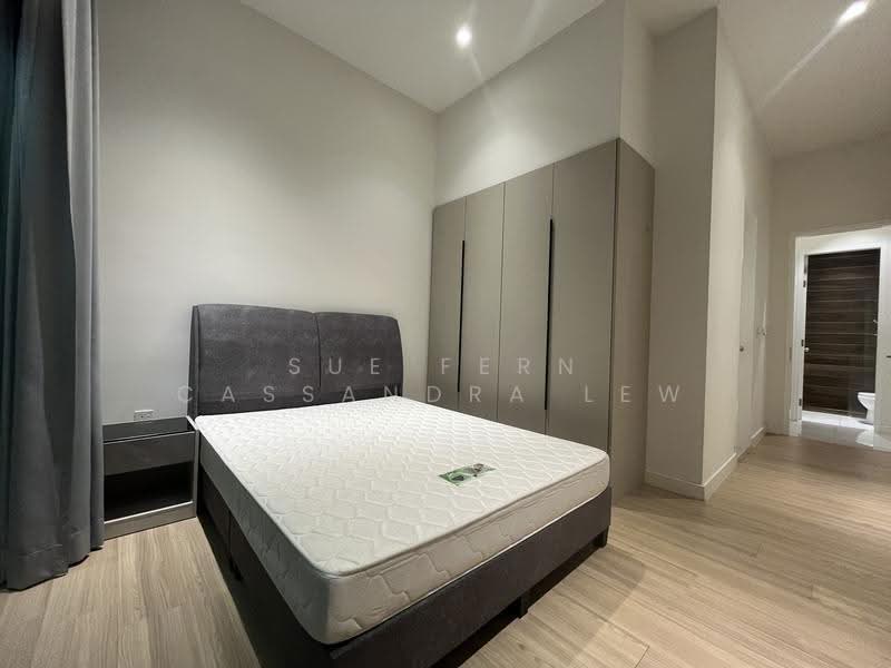 Kediaman Servis untuk Dijual di UNIO Residence - Sue Fern Cassandra Lew - Bedroom - PropertyGuru.com.my