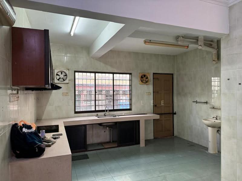 2-storey Terraced House for Sale in Bandar Mahkota Cheras (Cheras) - Stella Lee - Kitchen - PropertyGuru.com.my