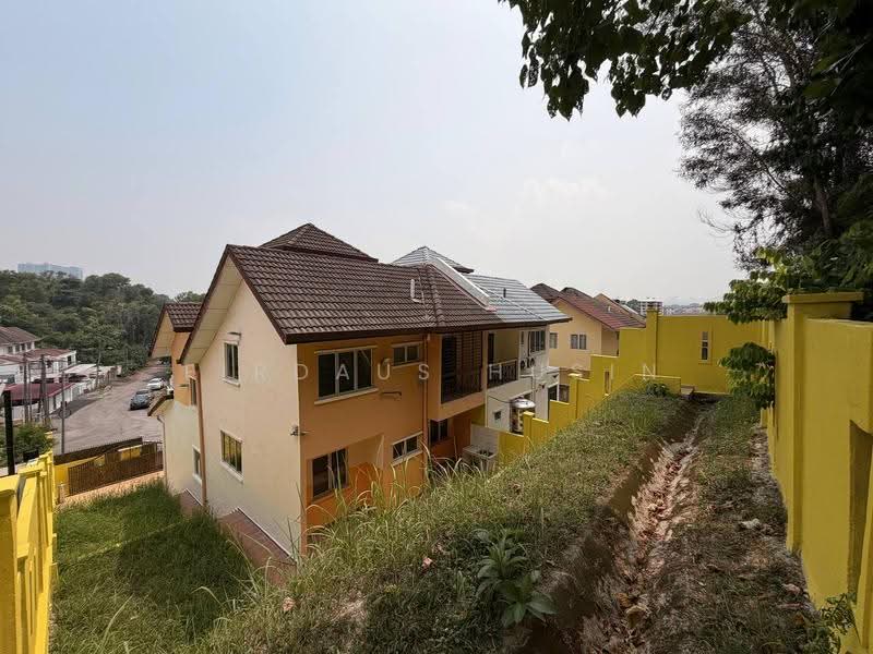 Rumah Berkembar untuk Dijual di Taman Lestari Perdana (Seri Kembangan) - Firdaus Husin - PropertyGuru.com.my