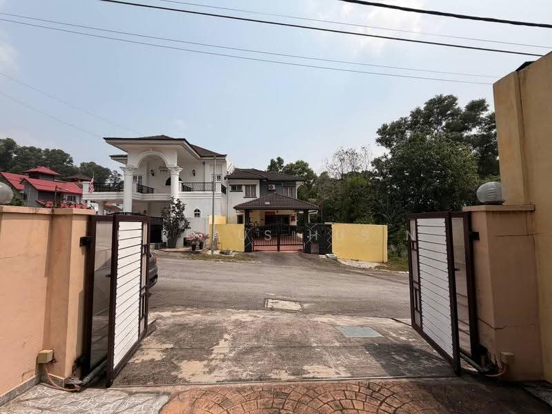 Rumah Berkembar untuk Dijual di Taman Lestari Perdana (Seri Kembangan) - Firdaus Husin - PropertyGuru.com.my