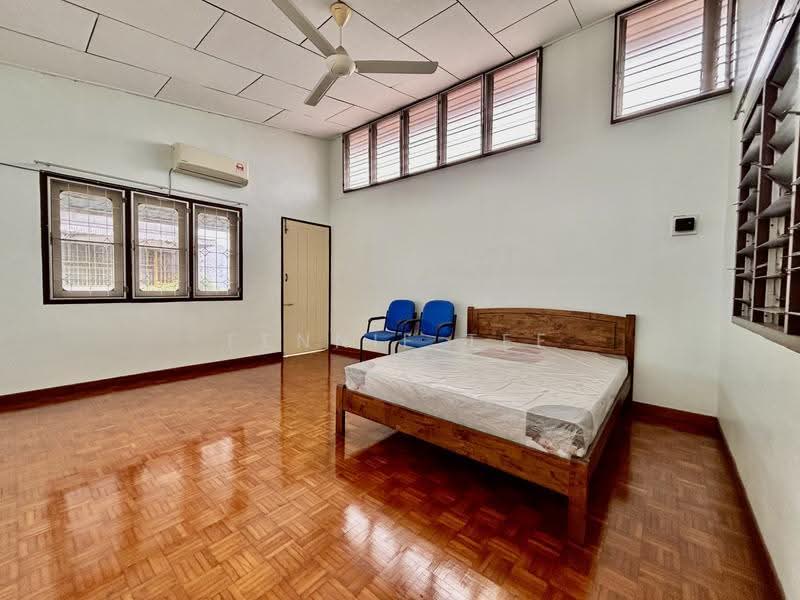 Rumah Berkembar untuk Disewa di Taman Antek Avenue (Teluk Intan) - Fennie Tee - Bedroom - PropertyGuru.com.my