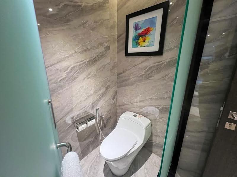 Kediaman Servis untuk Dijual di Imperial Lexis - Desmond Ong - Bathroom - PropertyGuru.com.my