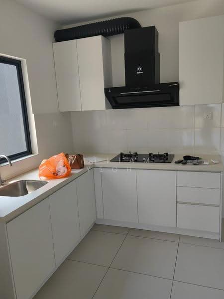 Kediaman Servis untuk Disewa di Duduk Se.Ruang @ Eco Sanctuary - William Yeoh - Kitchen - PropertyGuru.com.my