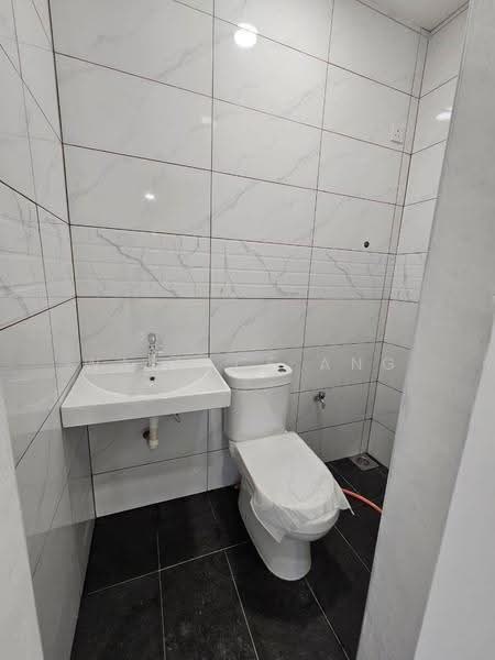 1-storey Terraced House for Sale in Taman Ungku Tun Aminah (Skudai) - Wallace Ang - Bathroom - PropertyGuru.com.my