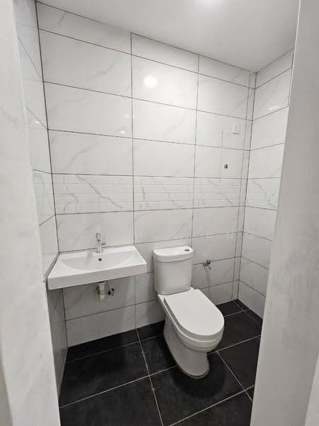 1-storey Terraced House for Sale in Taman Ungku Tun Aminah (Skudai) - Wallace Ang - Bathroom - PropertyGuru.com.my