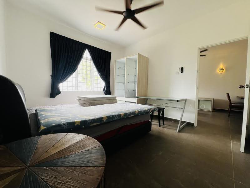 Pangsapuri untuk Disewa di Mon Bisca - Roy Lim Wei Chao - Bedroom - PropertyGuru.com.my