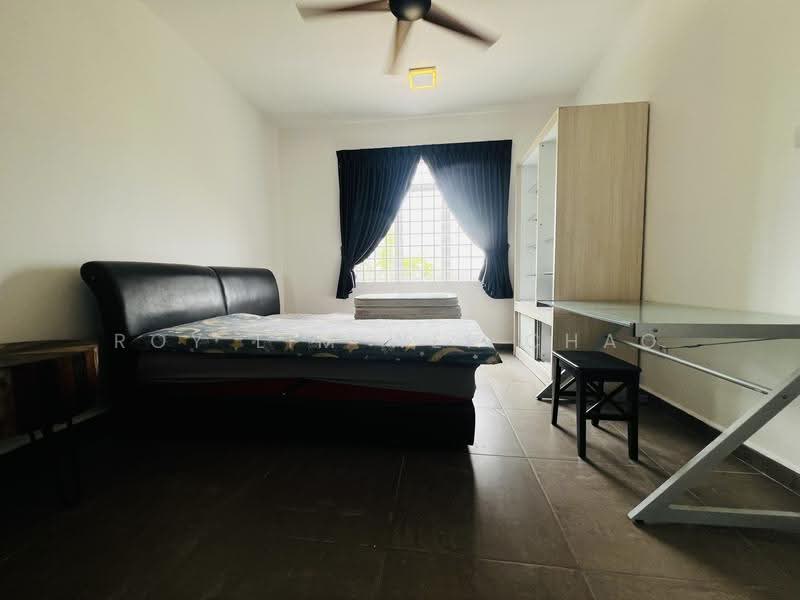 Pangsapuri untuk Disewa di Mon Bisca - Roy Lim Wei Chao - Bedroom - PropertyGuru.com.my