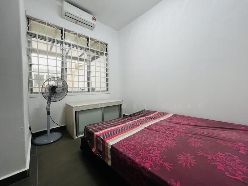 Pangsapuri untuk Disewa di Mon Bisca - Roy Lim Wei Chao - Bedroom - PropertyGuru.com.my