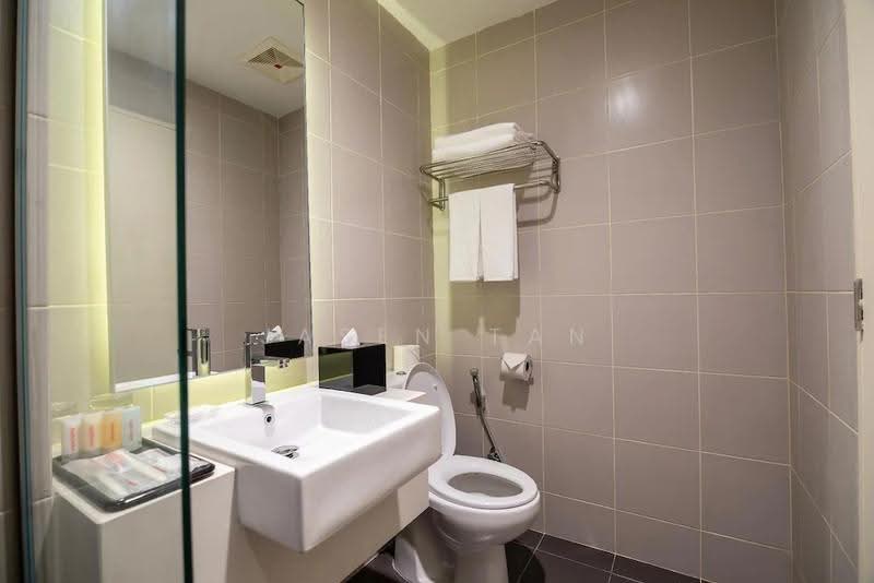 Kediaman Servis untuk Dijual di Ramada Meridin - Jasen Tan - Bathroom - PropertyGuru.com.my