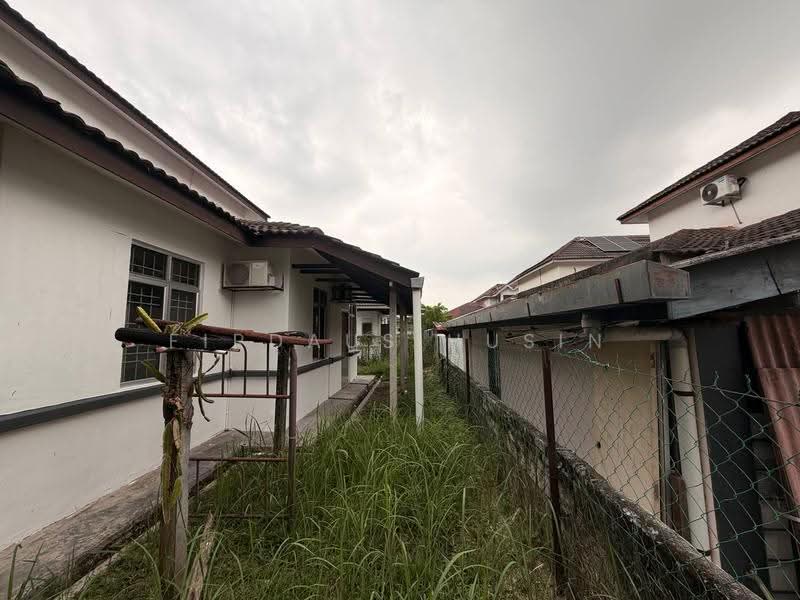 Bungalow House for Sale in Taman Tasik Semenyih (Semenyih) - Firdaus Husin - Exterior - PropertyGuru.com.my