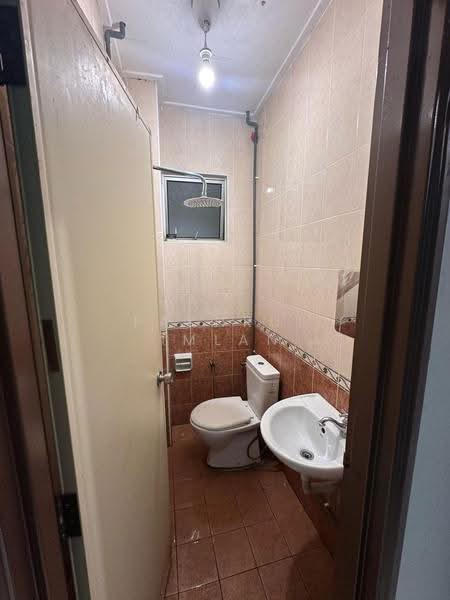 2-storey Terraced House for Sale in Bandar Seri Alam (Masai) - Fakhrul Imlan - Bathroom - PropertyGuru.com.my