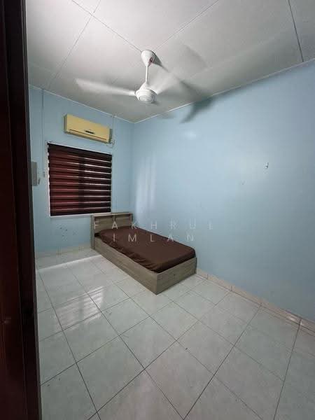 2-storey Terraced House for Sale in Bandar Seri Alam (Masai) - Fakhrul Imlan - Bedroom - PropertyGuru.com.my