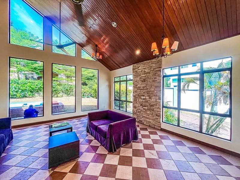 Bungalow House for Sale in Saujana Utama (Selangor) - NORFADILAH ZAINUDDIN - Living Room - PropertyGuru.com.my