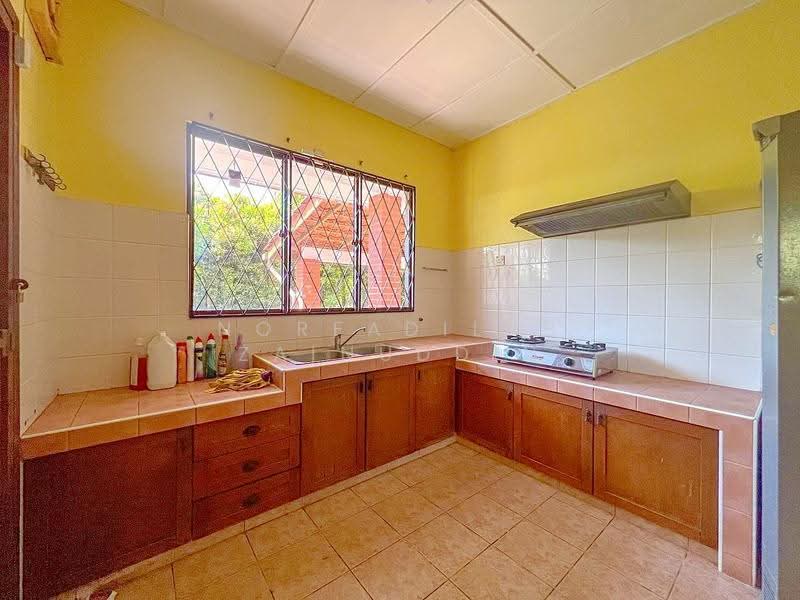 Bungalow House for Sale in Saujana Utama (Selangor) - NORFADILAH ZAINUDDIN - Kitchen - PropertyGuru.com.my