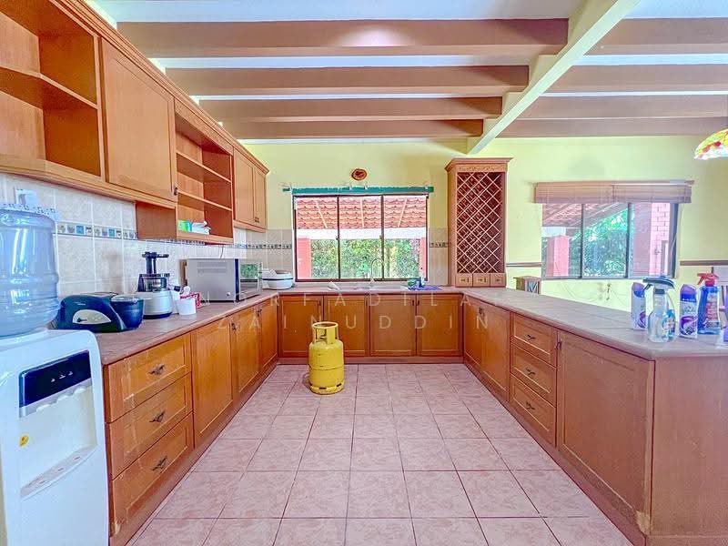 Bungalow House for Sale in Saujana Utama (Selangor) - NORFADILAH ZAINUDDIN - Kitchen - PropertyGuru.com.my