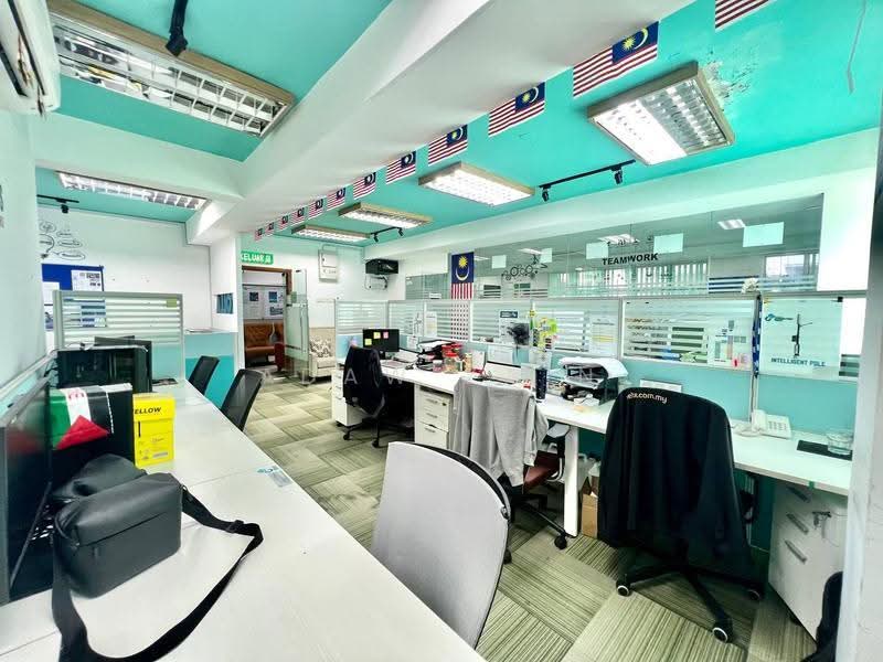 Semi-D Factory for Sale in Bukit Jelutong (Shah Alam) - Adaw Zain - Interior - PropertyGuru.com.my