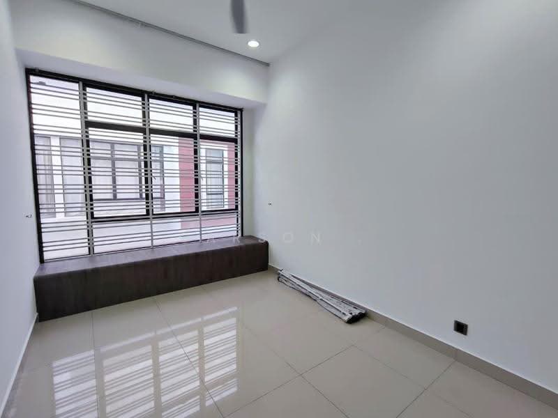 Rumah Kluster untuk Dijual di Taman Setia Indah (Tebrau) - Carson . - Interior - PropertyGuru.com.my