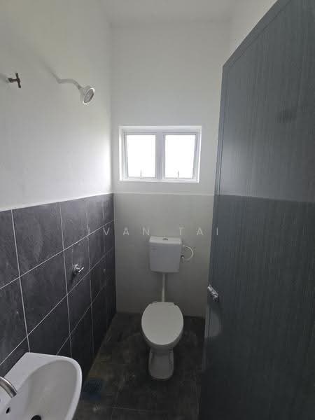 Terraced House for Sale in Taman Chandan Putri (Kuala Kangsar) - Ivan Tai - Bathroom - PropertyGuru.com.my