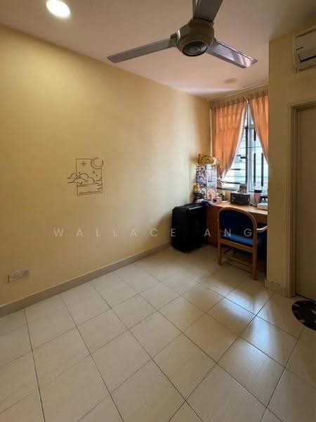 Rumah Teres 2-Tingkat untuk Dijual di Taman Seri Austin (Tebrau) - Wallace Ang - Study - PropertyGuru.com.my