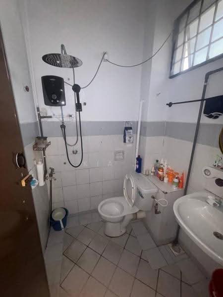 Rumah Teres 2-Tingkat untuk Dijual di Bandar Baru Permas Jaya (Permas Jaya) - Kia . - Bathroom - PropertyGuru.com.my
