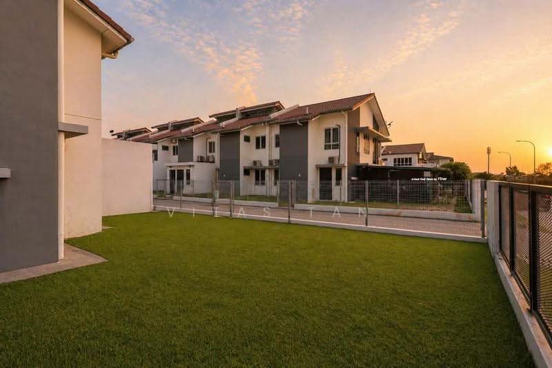 Rumah Teres 2-Tingkat untuk Dijual di Bukit Raja (Selangor) - Vitas Tan - Exterior - PropertyGuru.com.my