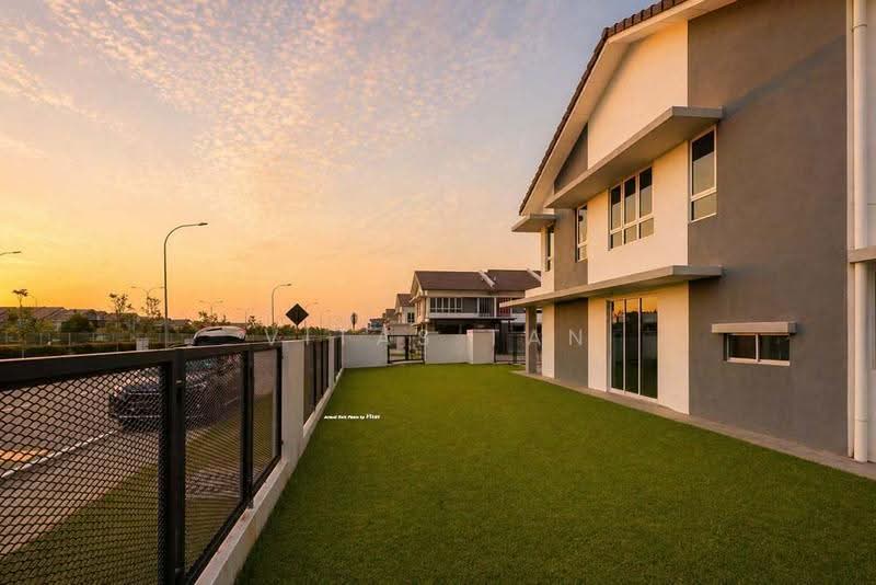 Rumah Teres 2-Tingkat untuk Dijual di Bukit Raja (Selangor) - Vitas Tan - Exterior - PropertyGuru.com.my