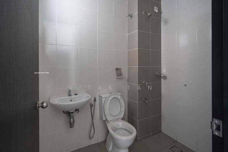 Rumah Teres 2-Tingkat untuk Dijual di Bukit Raja (Selangor) - Vitas Tan - Bathroom - PropertyGuru.com.my