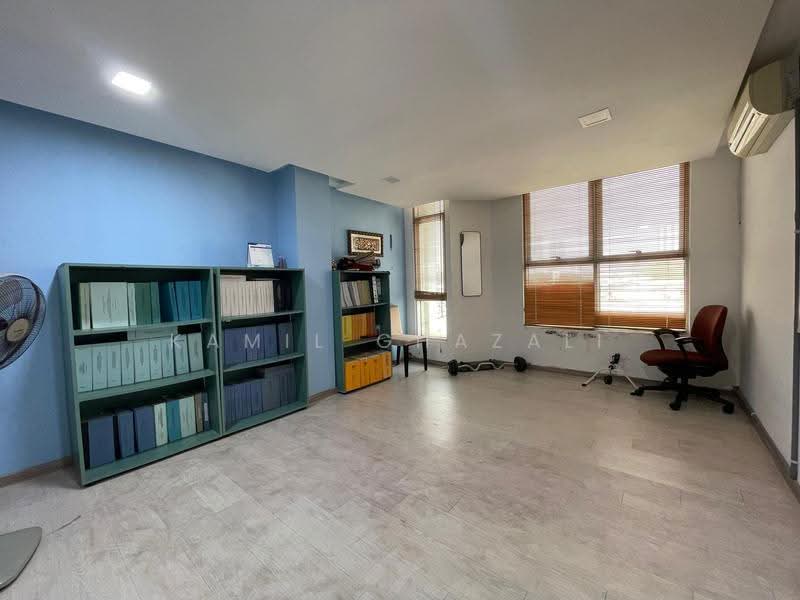 Shop / Office untuk Dijual di Bandar Puteri Puchong (Puchong) - Kamil Ghazali - PropertyGuru.com.my