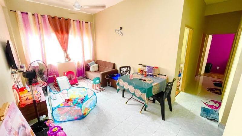 Flat for Sale at Desa Sentosa Fasa II - Gudrotullah Ikhwan - Living Room - PropertyGuru.com.my